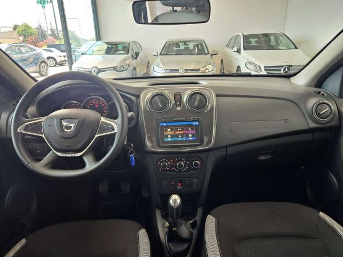 Dacia Sandero Stepway 1.0 TCe 100CV ECO-G 15th Anniversary (12)