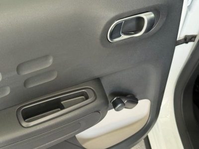 Citroen C3 BlueHDi 100 S&S Feel Pack (10)