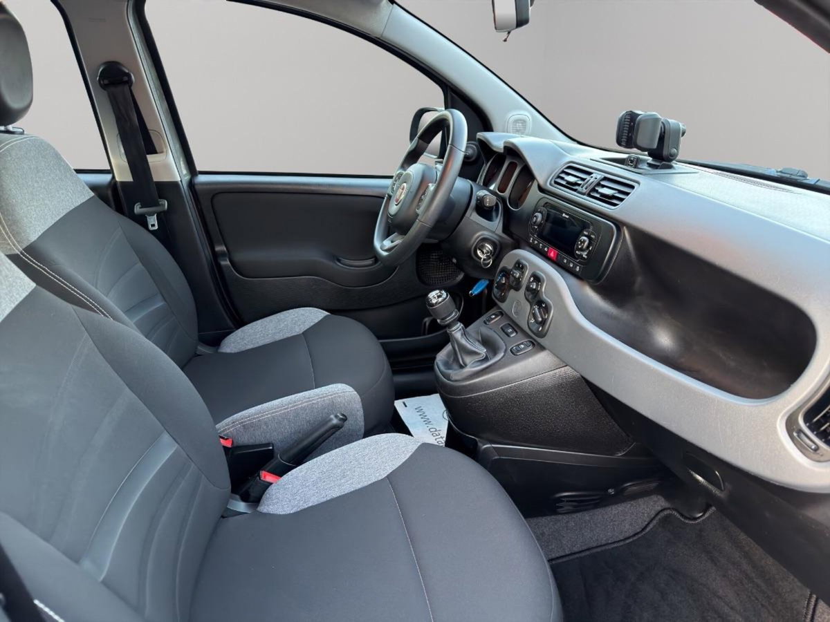 Fiat Panda 1.0 FireFly S&S Hybrid City Cross (8)