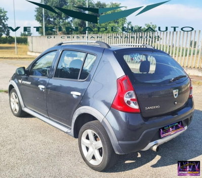 Dacia Sandero Stepway 1.6 8V GPL 85CV (2)