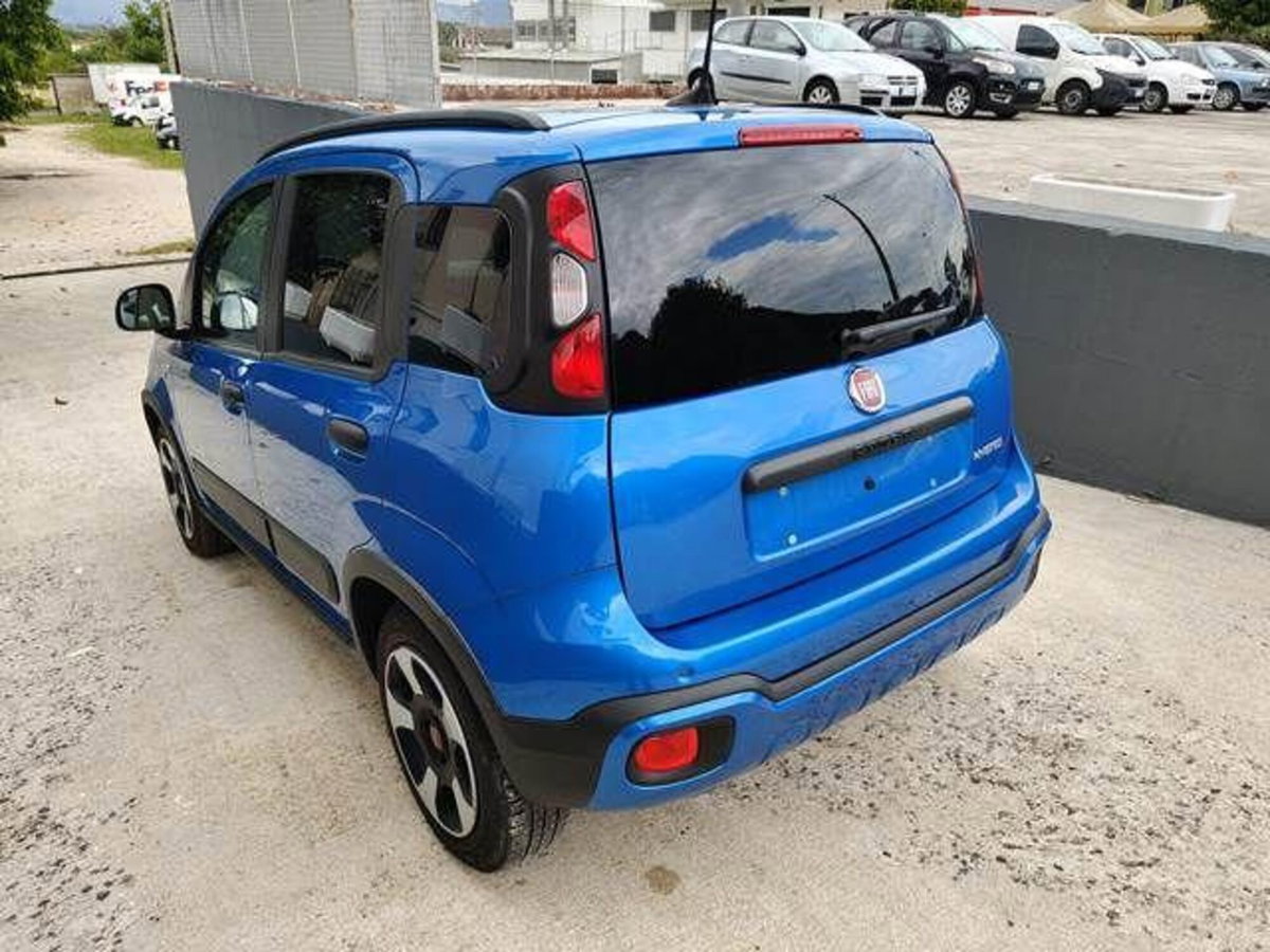 Fiat Panda 1.0 FireFly S&S Hybrid City Cross (11)
