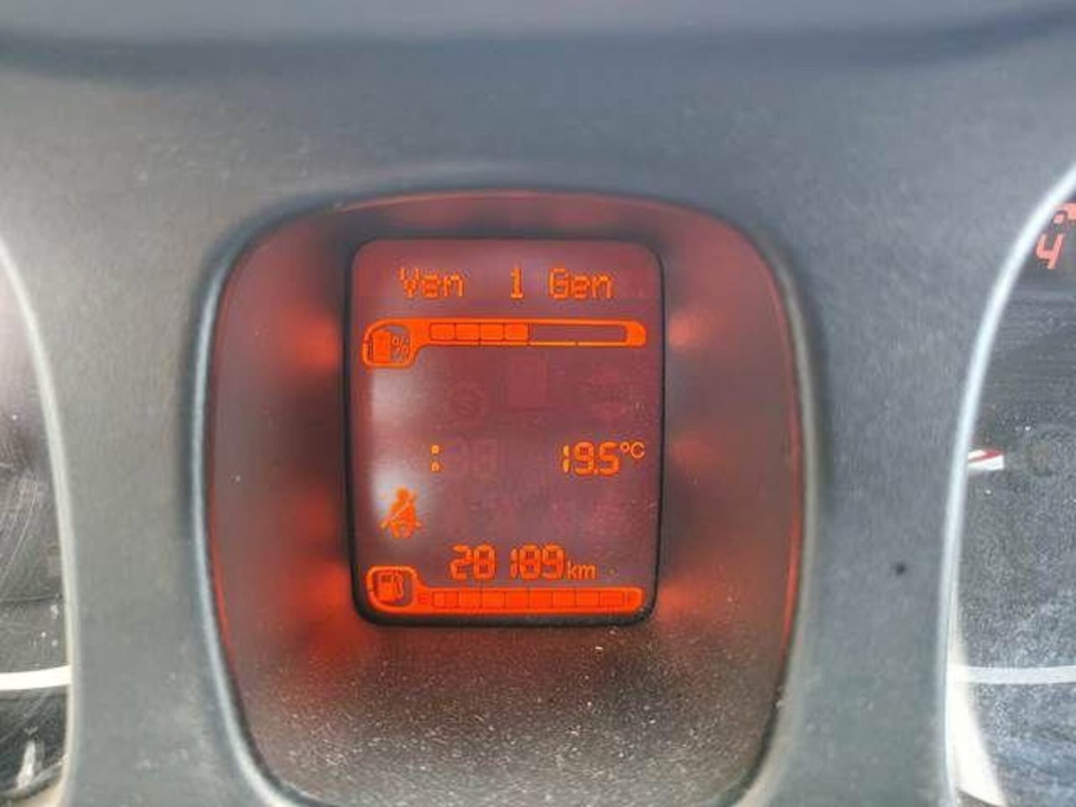 Fiat Panda 1.0 FireFly S&S Hybrid City Cross (12)