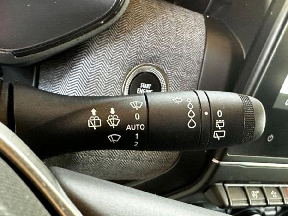 Renault Clio TCe 90 CV 5 porte Techno (15)