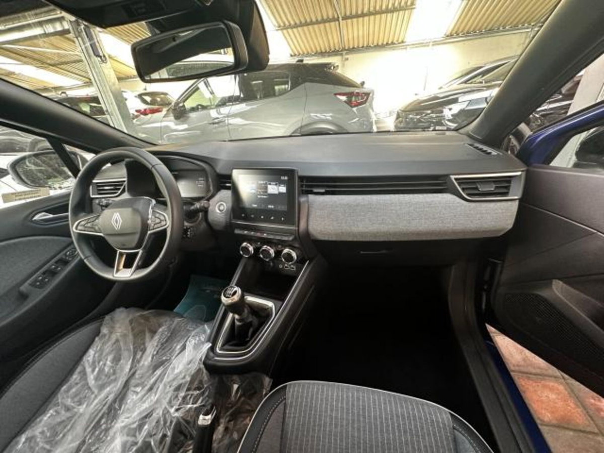 Renault Clio TCe 90 CV 5 porte Techno (11)