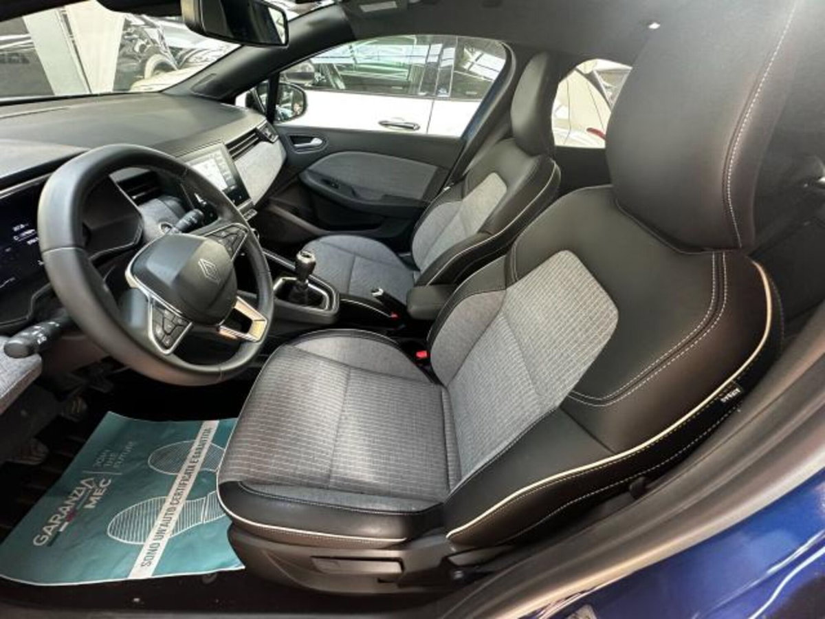 Renault Clio TCe 90 CV 5 porte Techno (15)