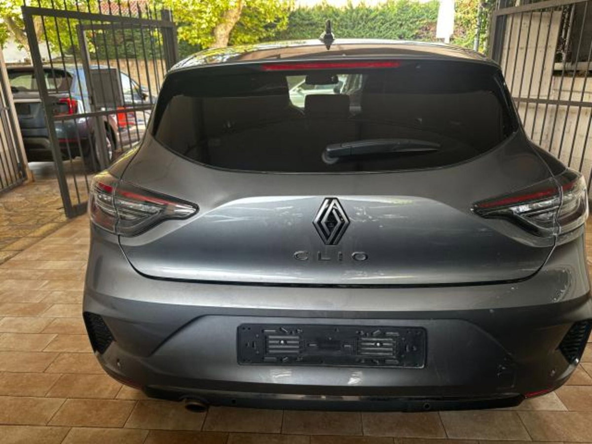 Renault Clio TCe 90 CV 5 porte Techno (5)