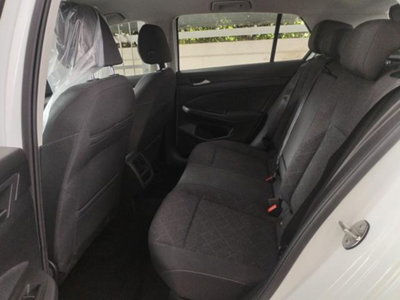 Volkswagen Golf 1.0 TSI EVO Life (9)
