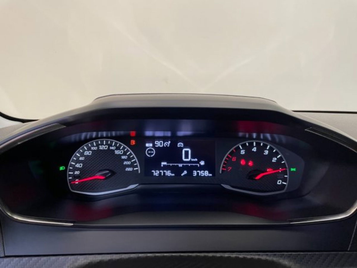 Peugeot 208 1.2 puretech Active s&s 75cv (12)