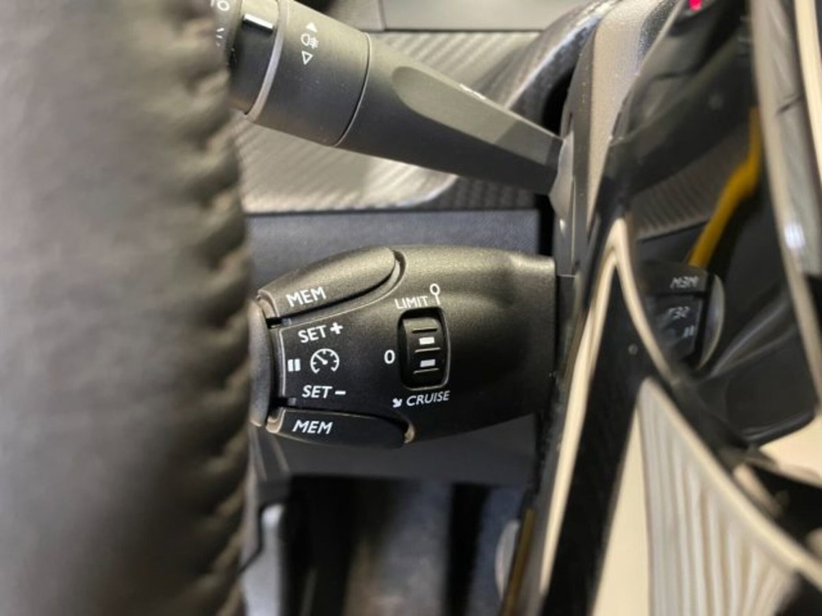 Peugeot 208 1.2 puretech Active s&s 75cv (19)