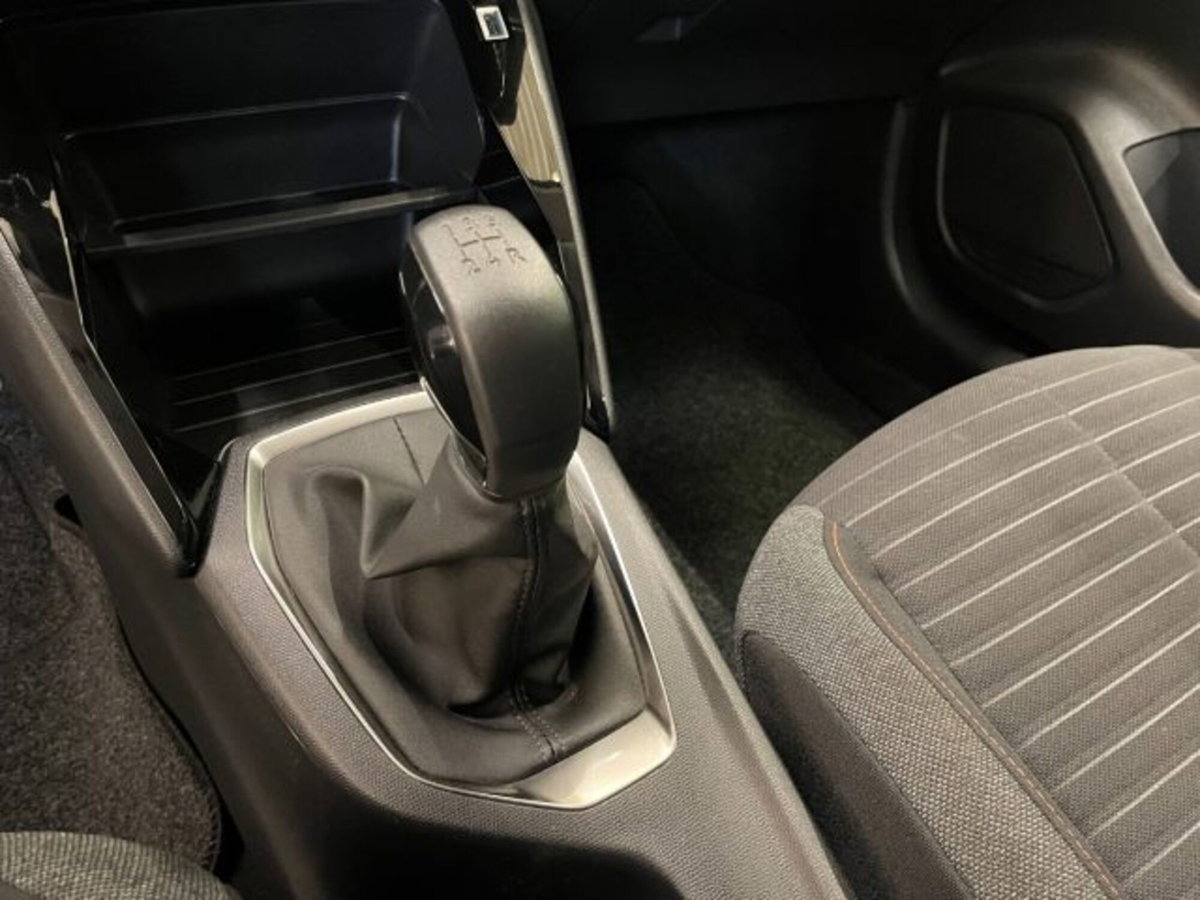 Peugeot 208 1.2 puretech Active s&s 75cv (8)