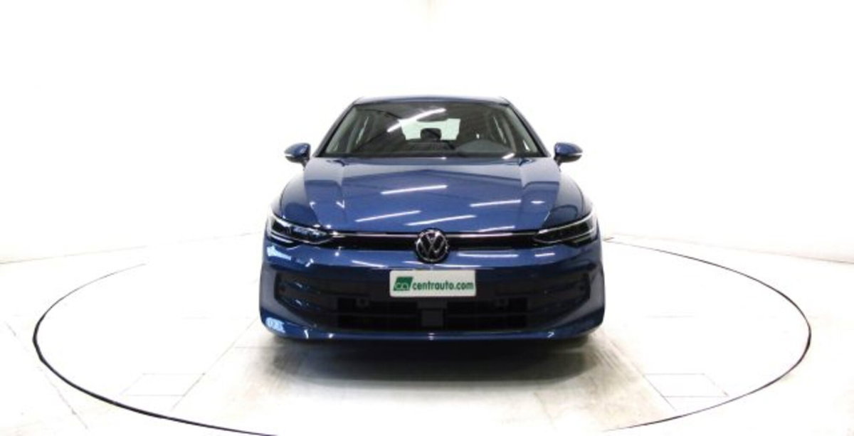 Volkswagen Golf 2.0 tdi Life 115cv (2)