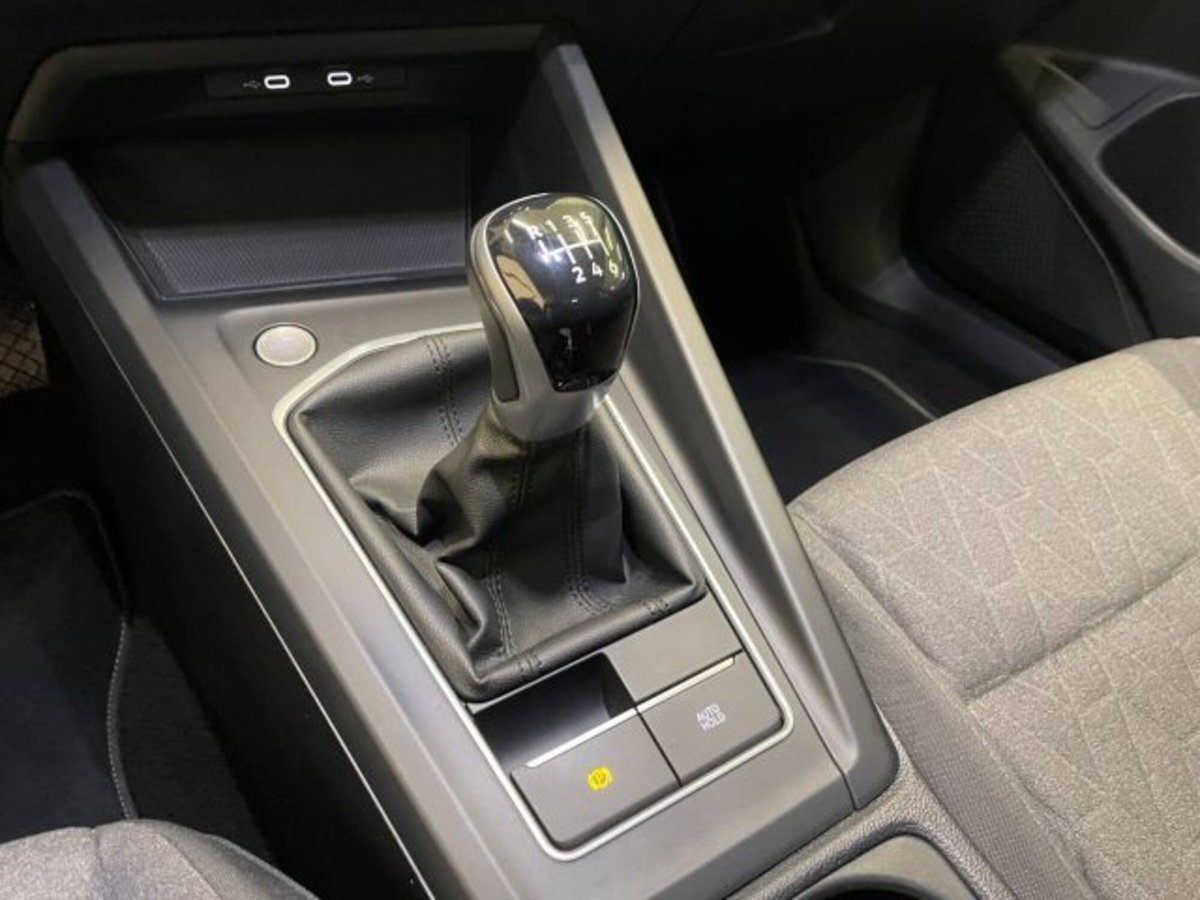 Volkswagen Golf 2.0 tdi Life 115cv (8)
