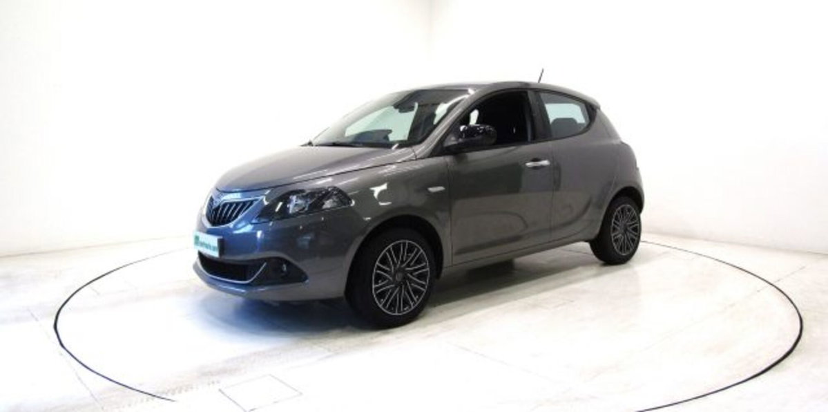 Lancia Ypsilon 1.0 FireFly 5 porte S&S Hybrid Gold Plus (16)