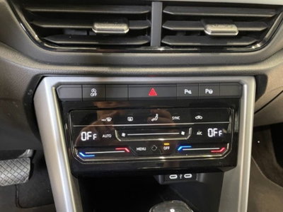 Volkswagen T-Roc 1.5 tsi Life dsg (10)