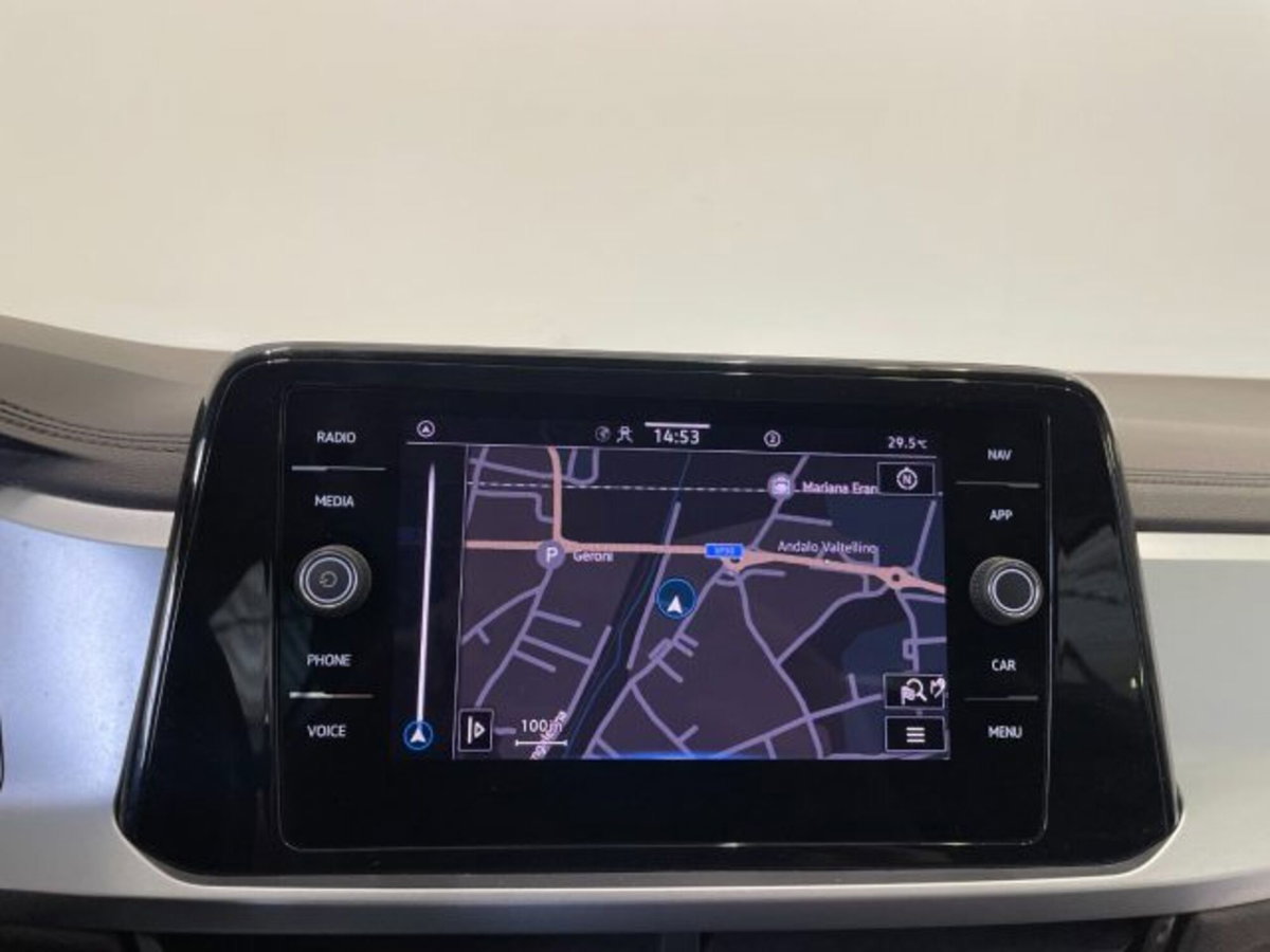 Volkswagen T-Roc 1.5 tsi Life dsg (11)