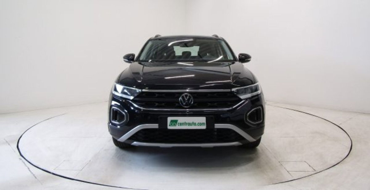 Volkswagen T-Roc 1.5 tsi Life dsg (2)