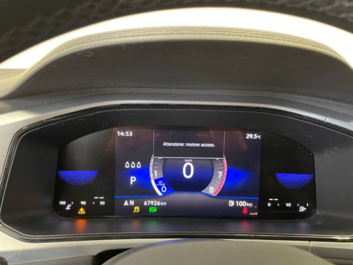 Volkswagen T-Roc 1.5 tsi Life dsg (5)