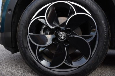 Alfa Romeo Junior elettrica Speciale 156cv (20)