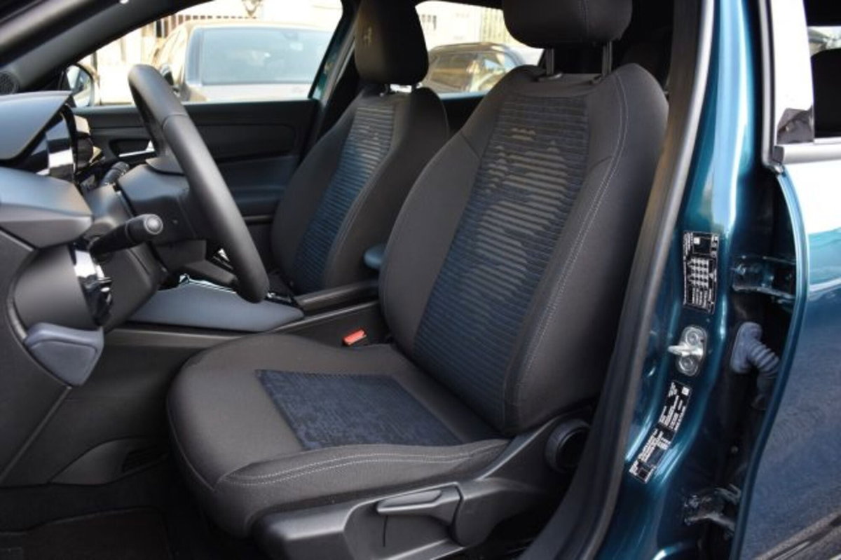 Alfa Romeo Junior elettrica Speciale 156cv (7)
