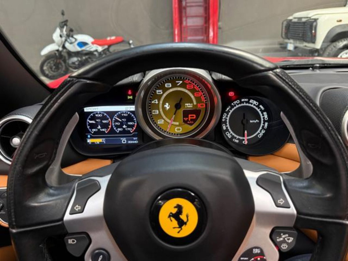 Ferrari California Spider California T DCT (15)