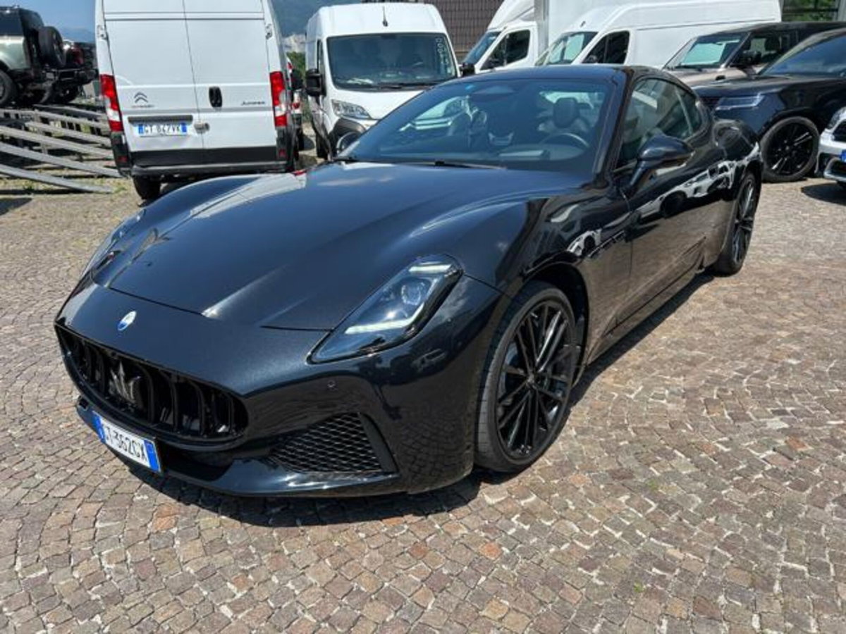 Maserati Granturismo 3.0 Modena awd auto (2)