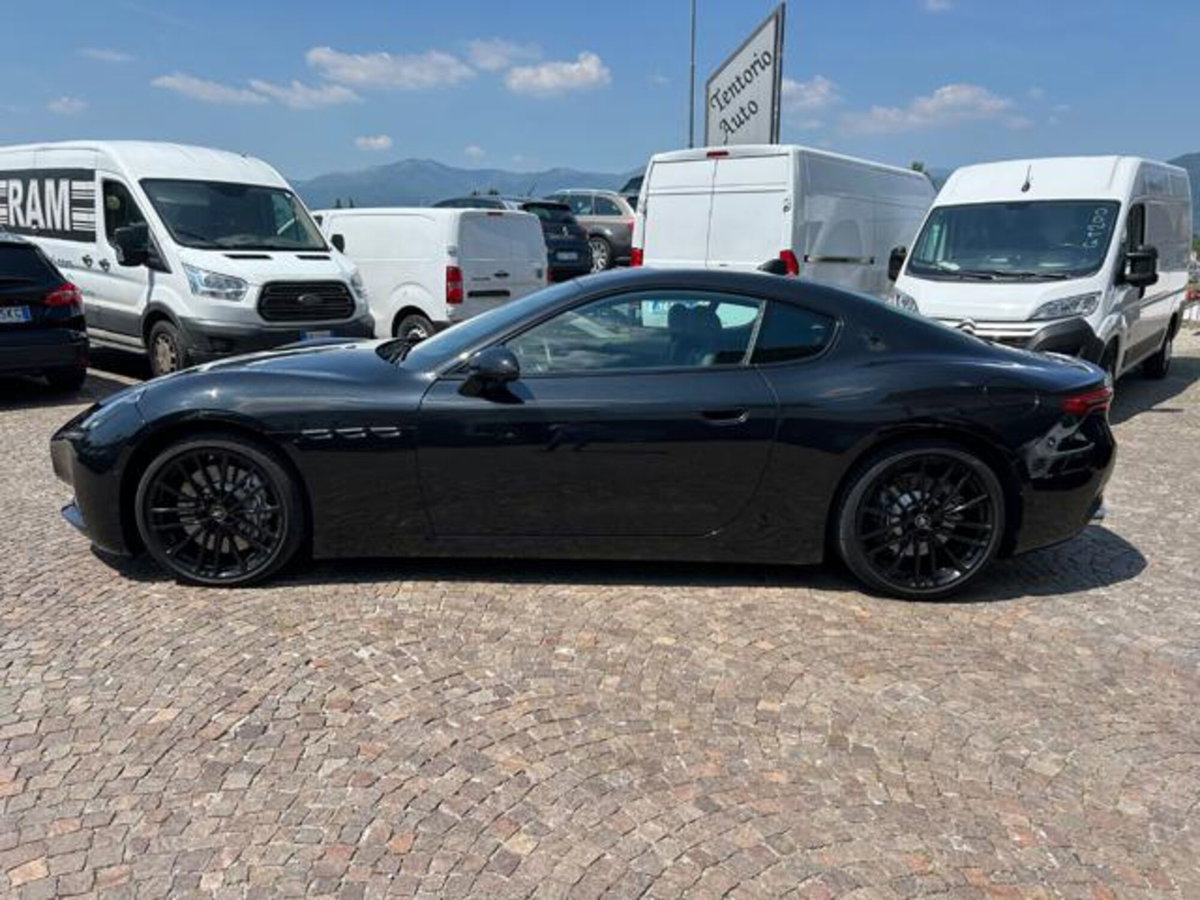 Maserati Granturismo 3.0 Modena awd auto (3)