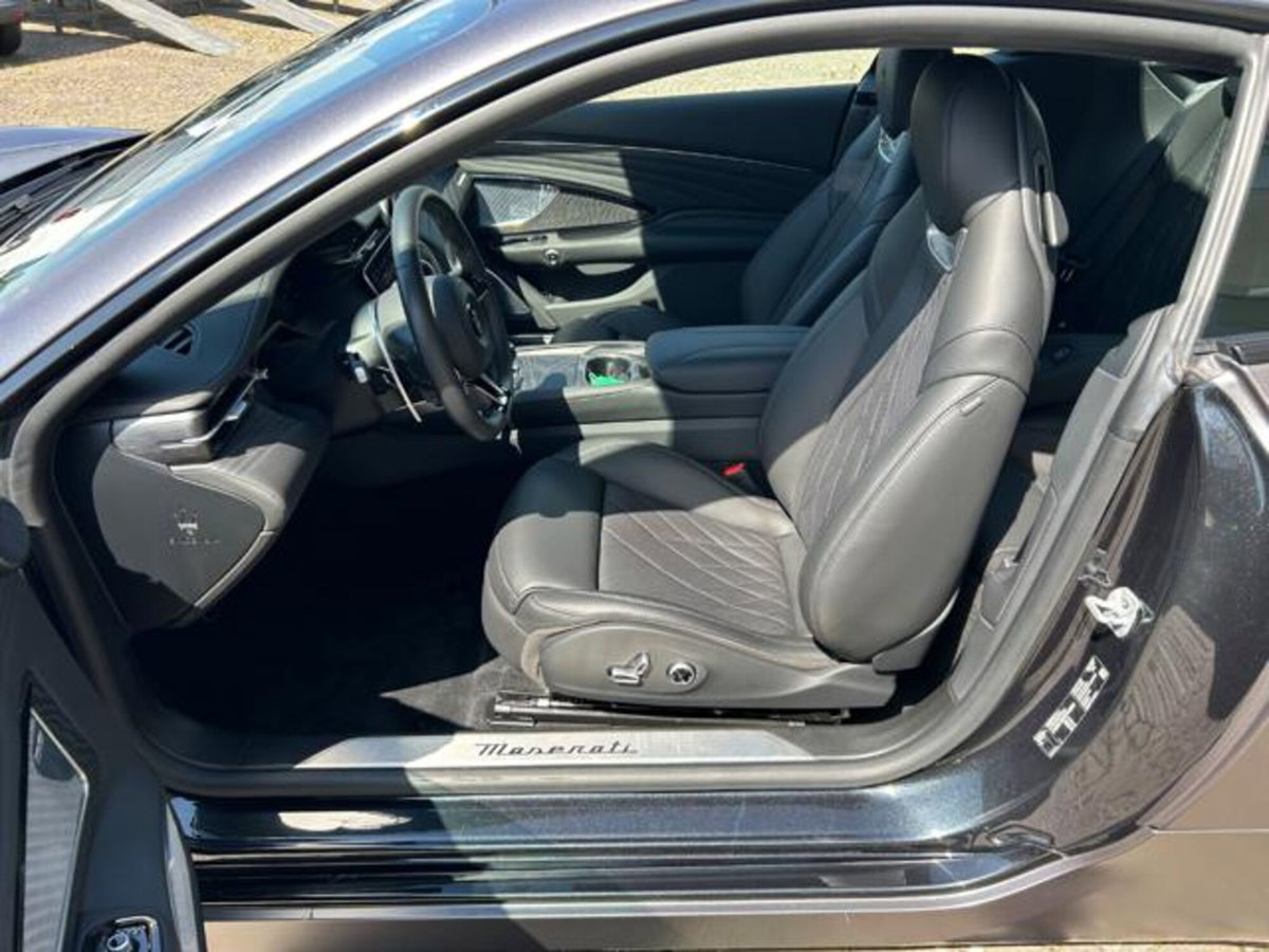 Maserati Granturismo 3.0 Modena awd auto (7)