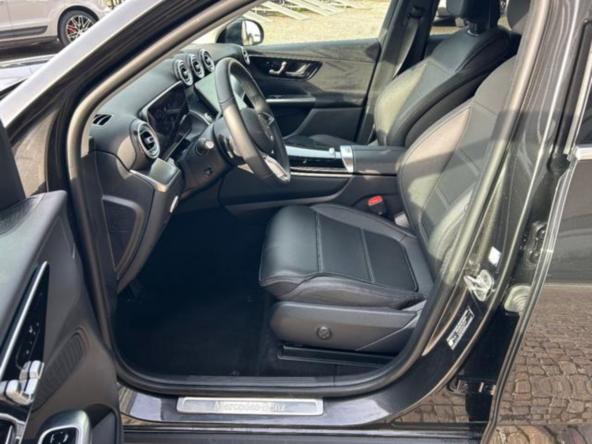 Mercedes-Benz GLC 220 d 4Matic Mild Hybrid AMG Advanced Plus (9)