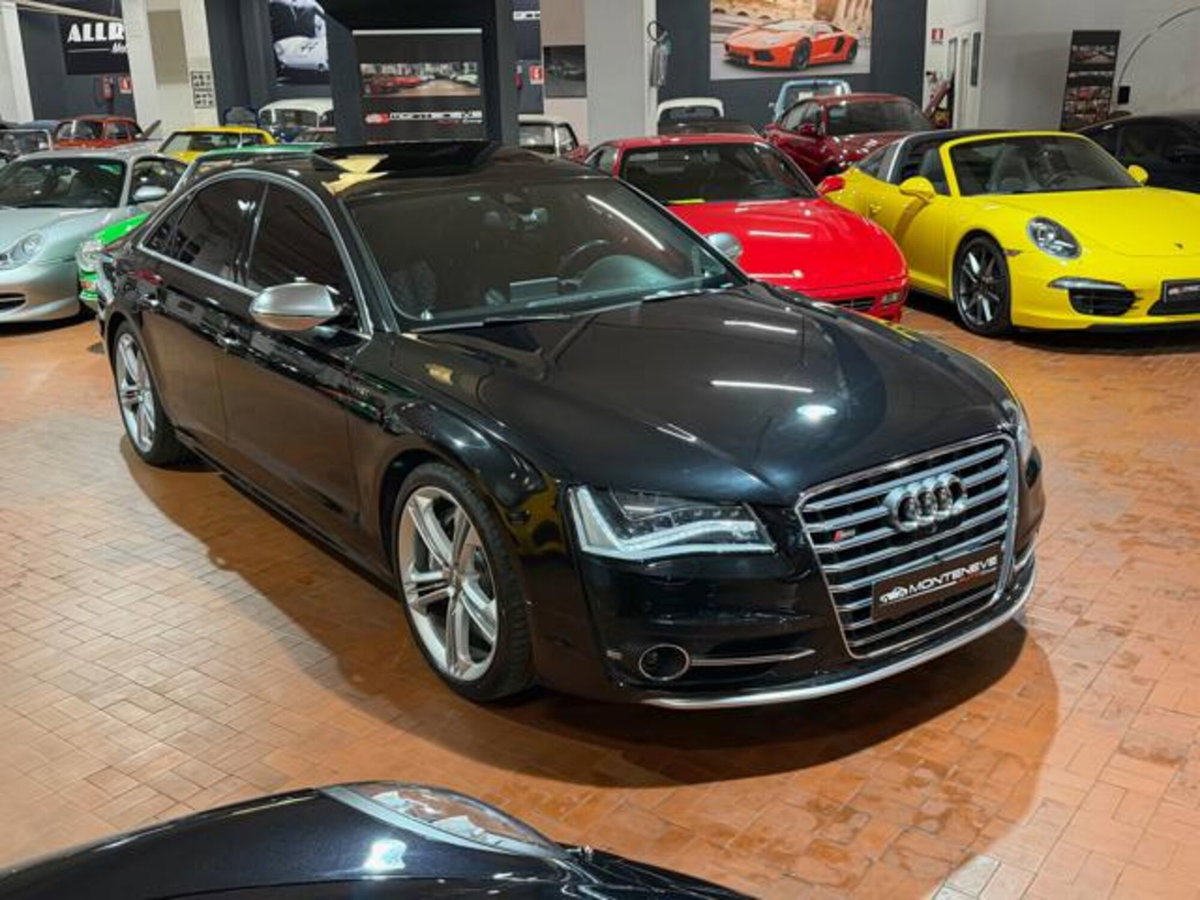 Audi S8 4.0 TFSI quattro tiptronic