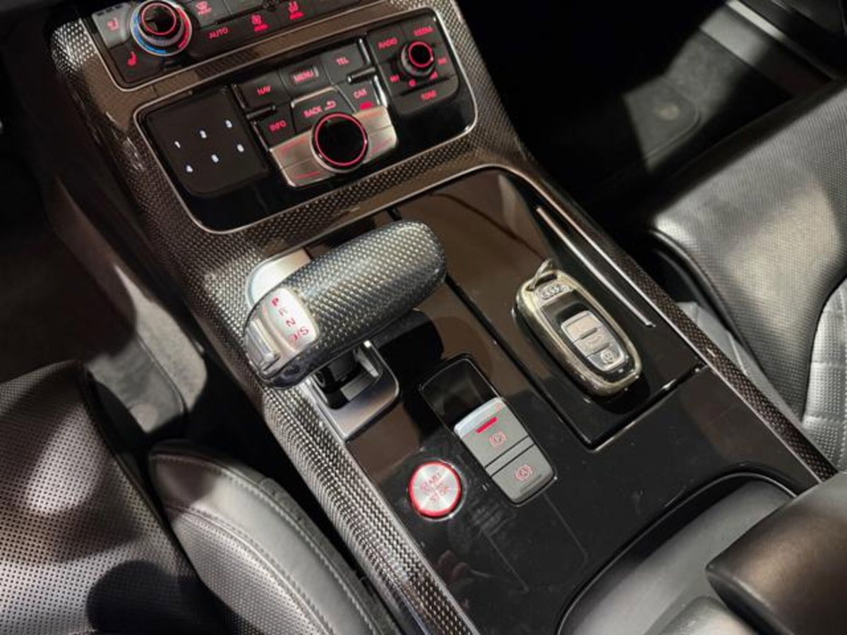 Audi S8 4.0 TFSI quattro tiptronic (12)