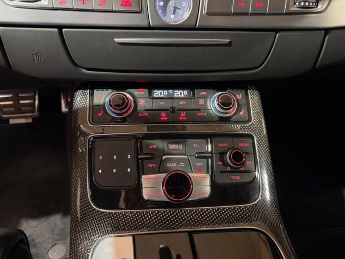 Audi S8 4.0 TFSI quattro tiptronic (16)