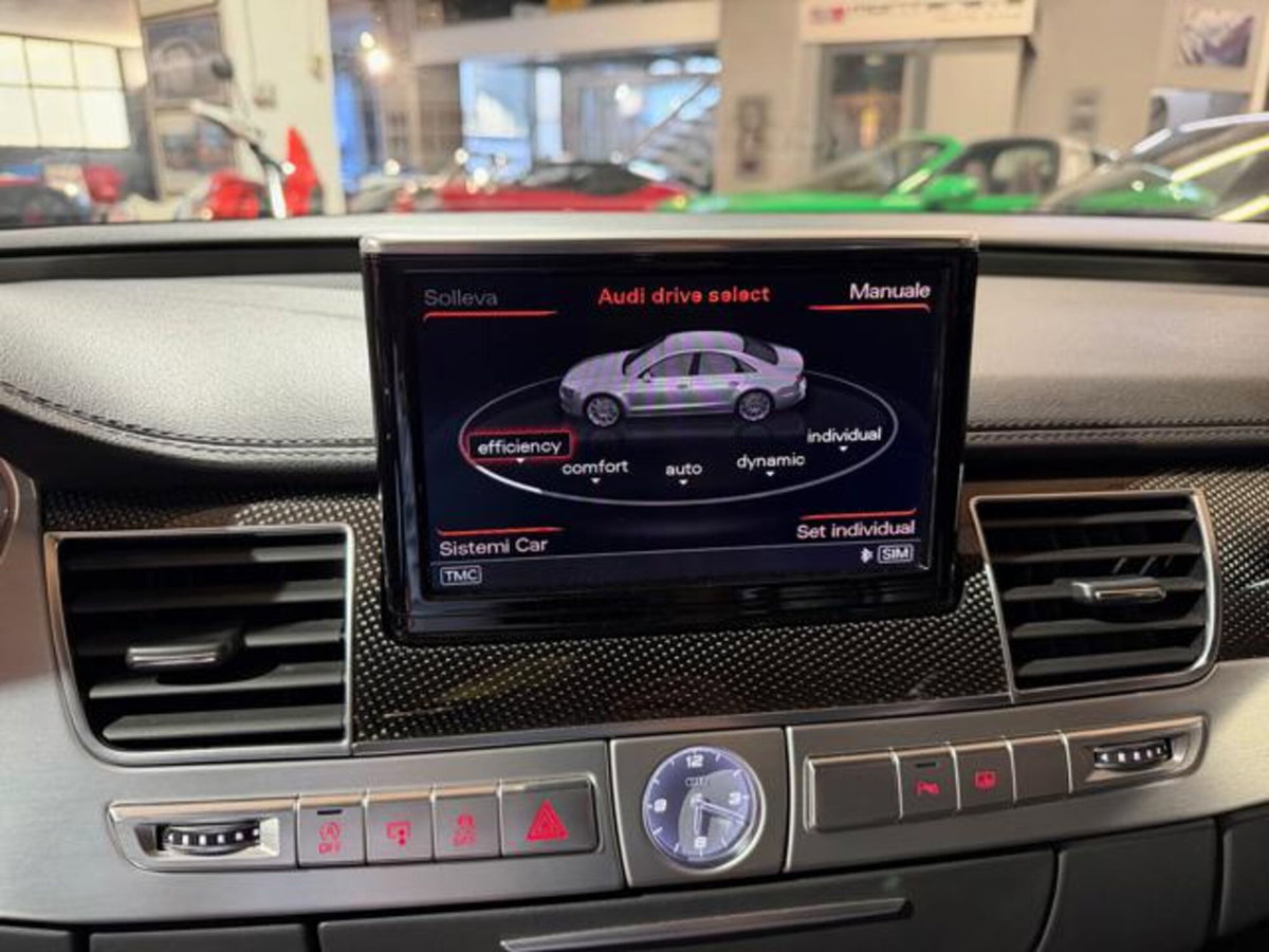 Audi S8 4.0 TFSI quattro tiptronic (17)