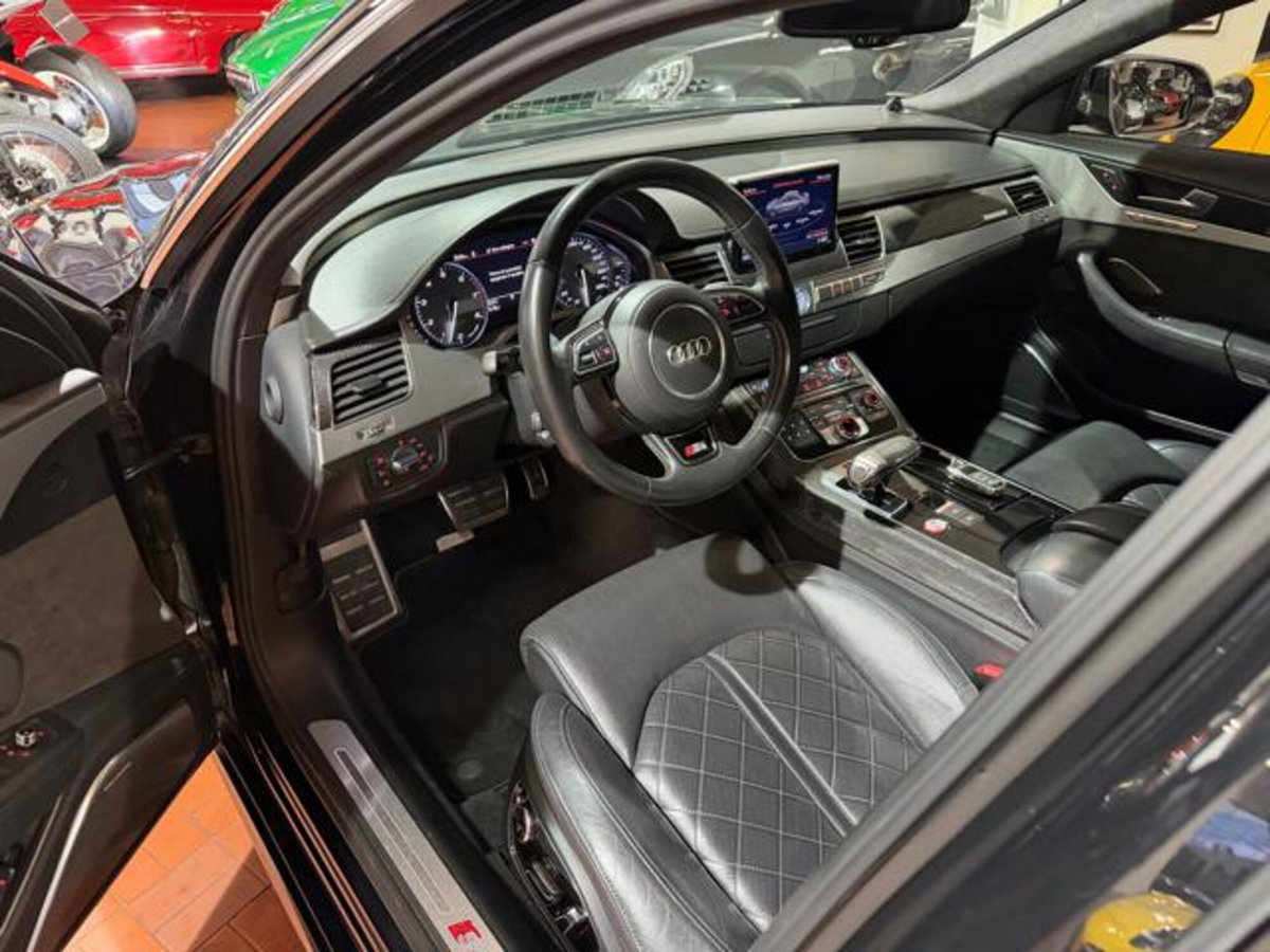 Audi S8 4.0 TFSI quattro tiptronic (7)