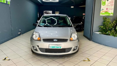 Ford Fiesta 1.2 16V 5p. Ghia (2)