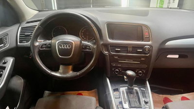 Audi Q5 2.0 TDI 170 CV quattro (9)