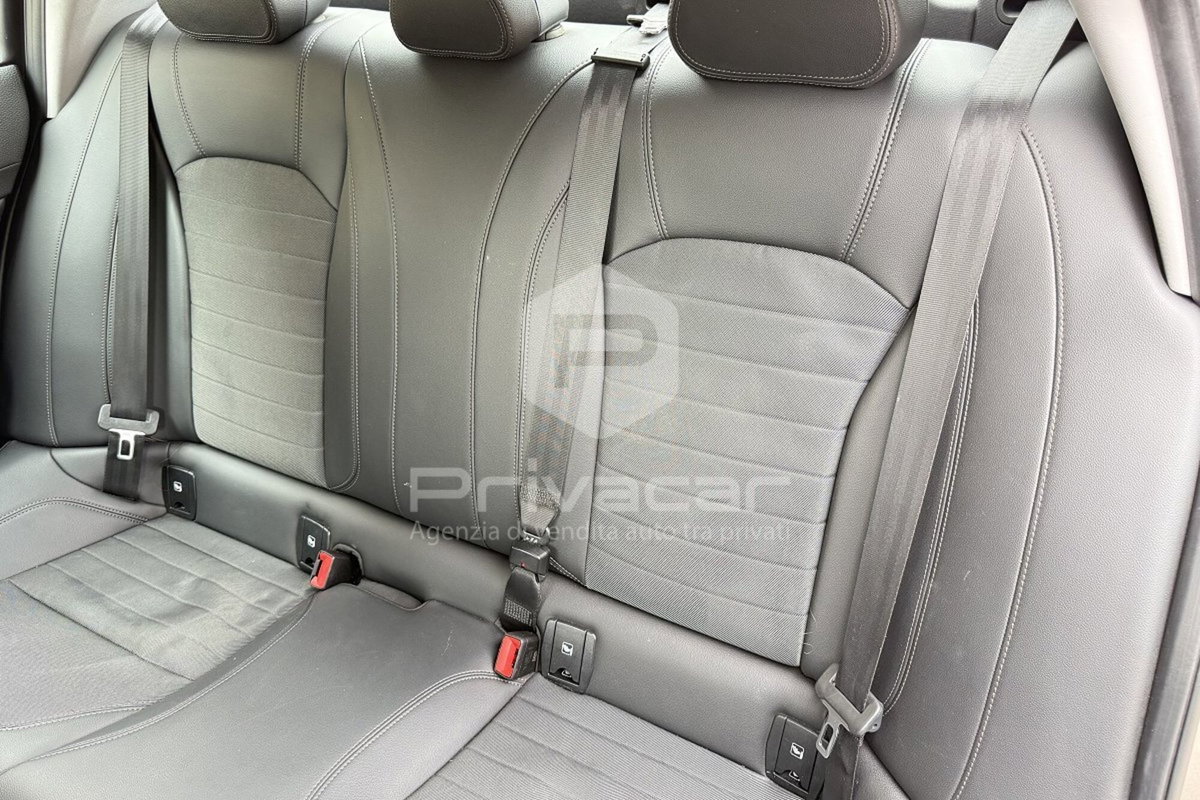 Alfa Romeo Giulia 2.2 Turbodiesel 150 CV Tech Edition (13)