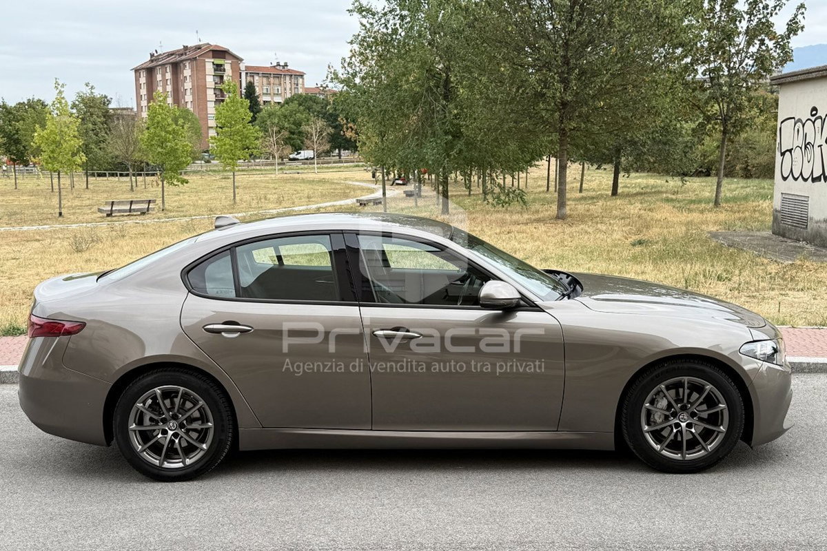 Alfa Romeo Giulia 2.2 Turbodiesel 150 CV Tech Edition (4)