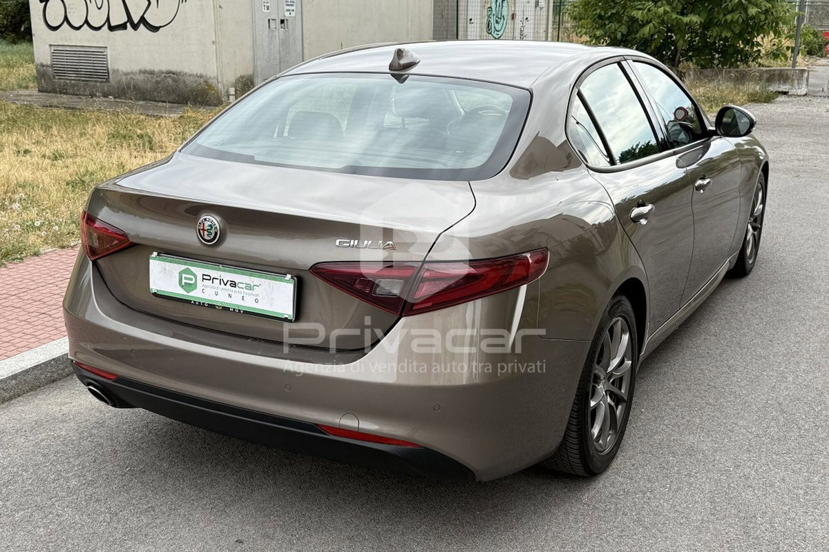 Alfa Romeo Giulia 2.2 Turbodiesel 150 CV Tech Edition (5)