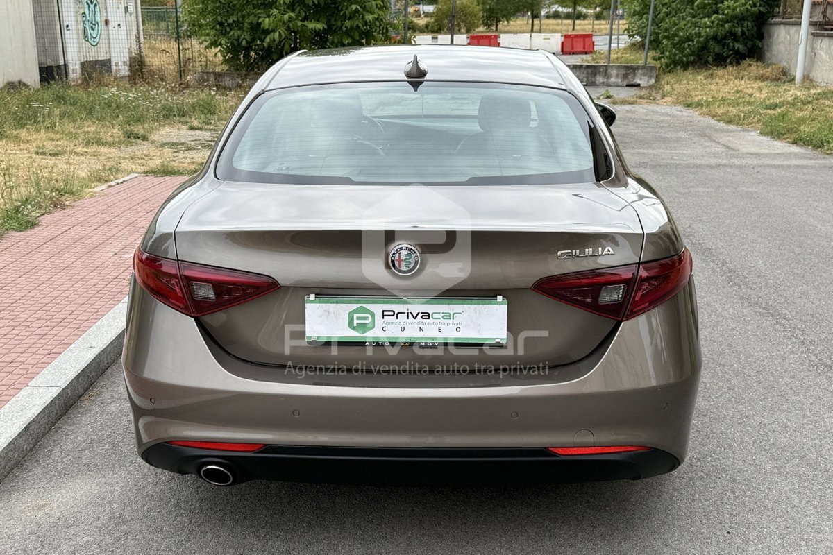 Alfa Romeo Giulia 2.2 Turbodiesel 150 CV Tech Edition (6)