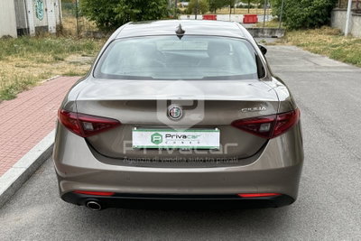 Alfa Romeo Giulia 2.2 Turbodiesel 150 CV Tech Edition (6)