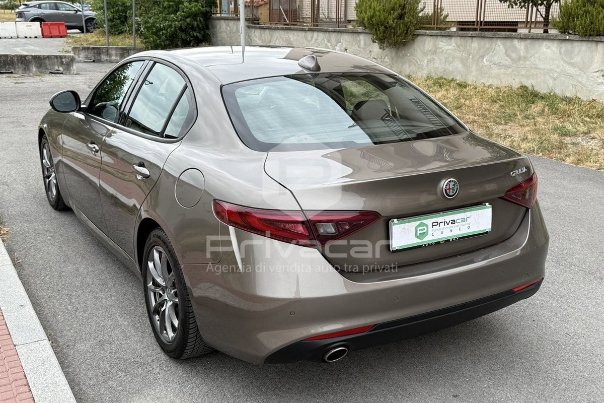 Alfa Romeo Giulia 2.2 Turbodiesel 150 CV Tech Edition (7)