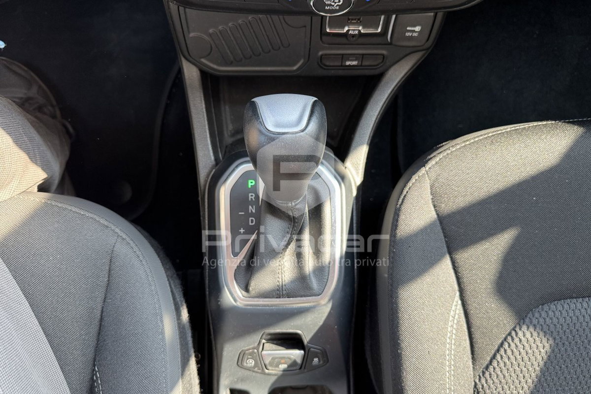 Jeep Renegade 1.3 T4 DDCT Business (13)