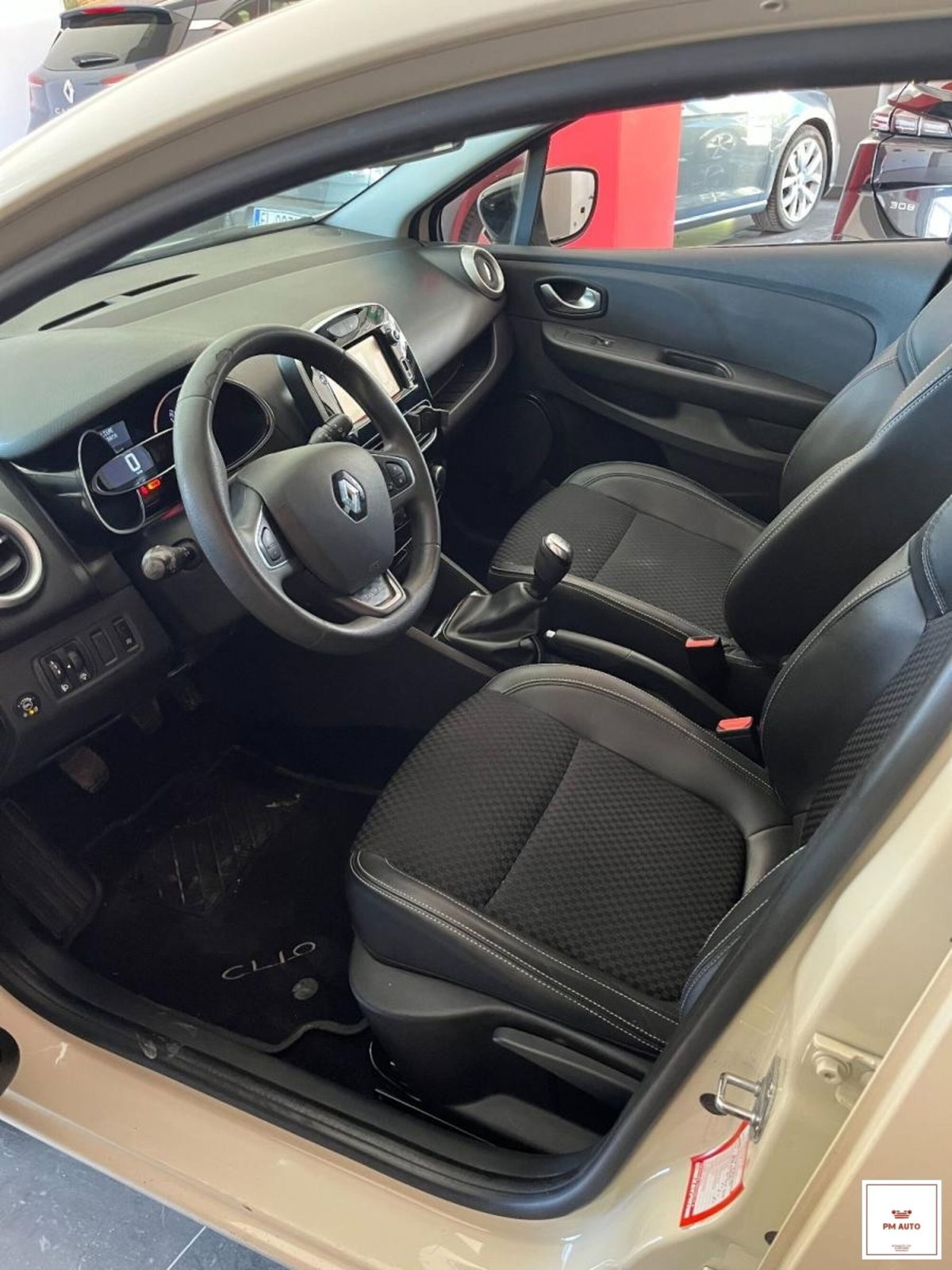 Renault Clio TCe 12V 90 CV GPL 5 porte Duel (3)