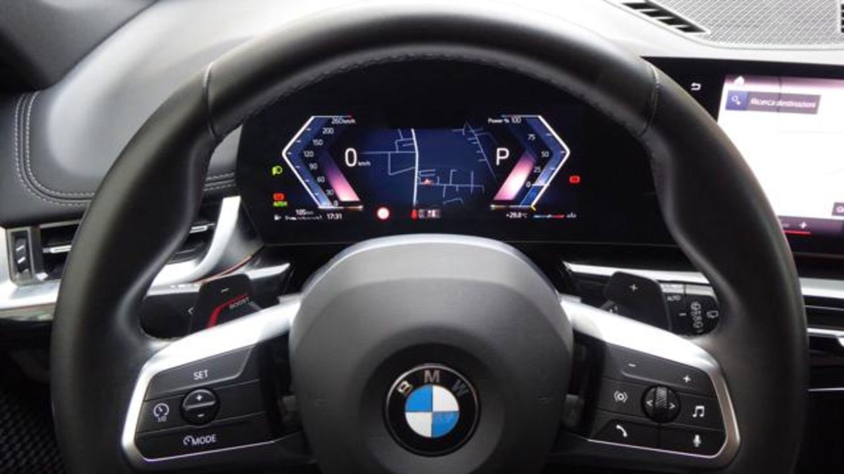 BMW X1 xDrive 23i Msport (10)