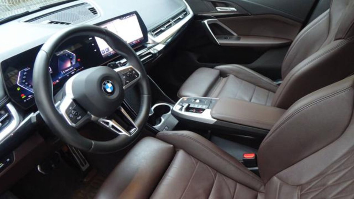 BMW X1 xDrive 23i Msport (7)