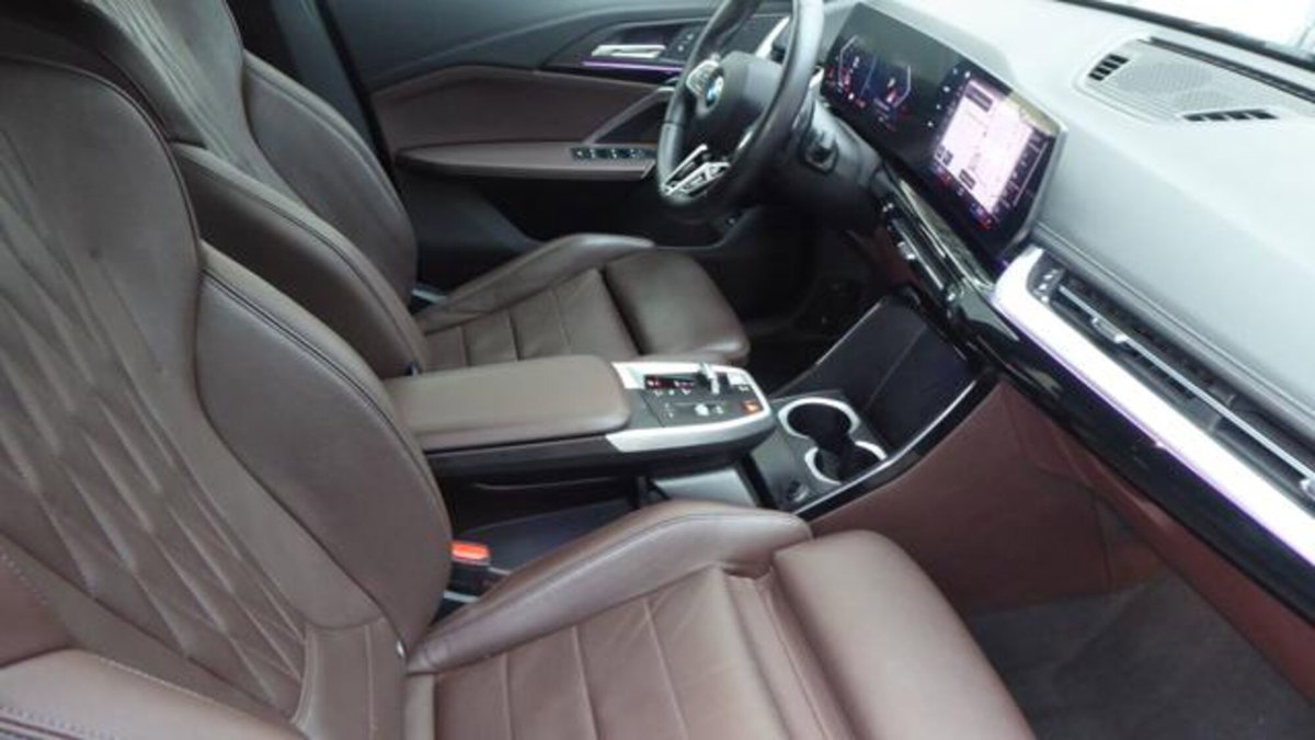 BMW X1 xDrive 23i Msport (8)