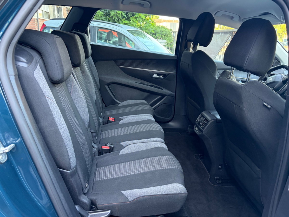 Peugeot 5008 1.5 bluehdi Active Pack s&s 130cv eat8 (10)
