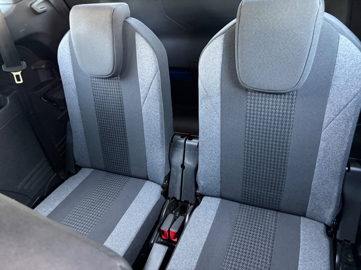 Peugeot 5008 1.5 bluehdi Active Pack s&s 130cv eat8 (13)