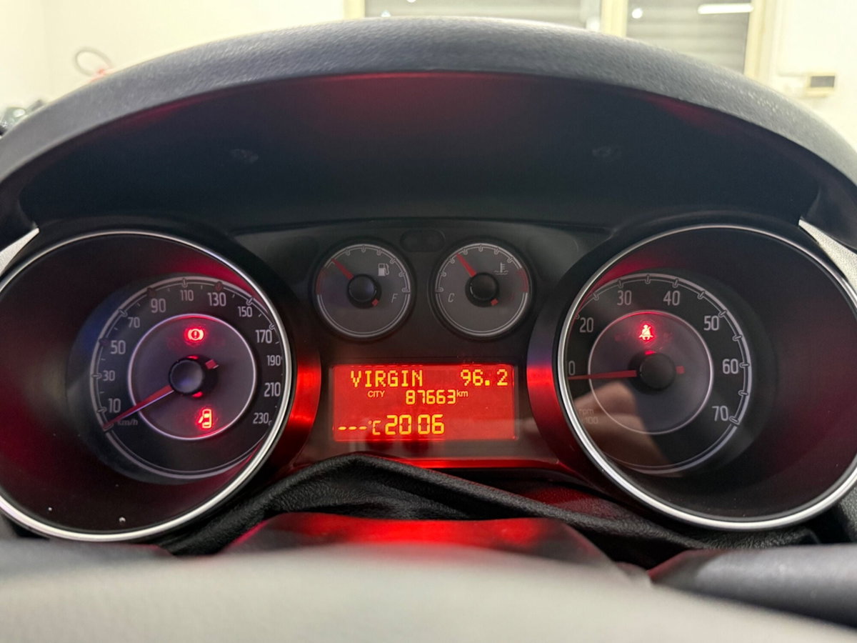 Fiat Punto 1.3 MJT II S&S 95 CV 5 porte Street (13)