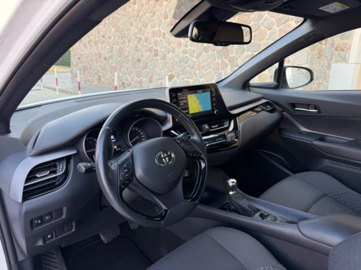 Toyota Toyota C-HR 1.8 Hybrid E-CVT Trend (9)